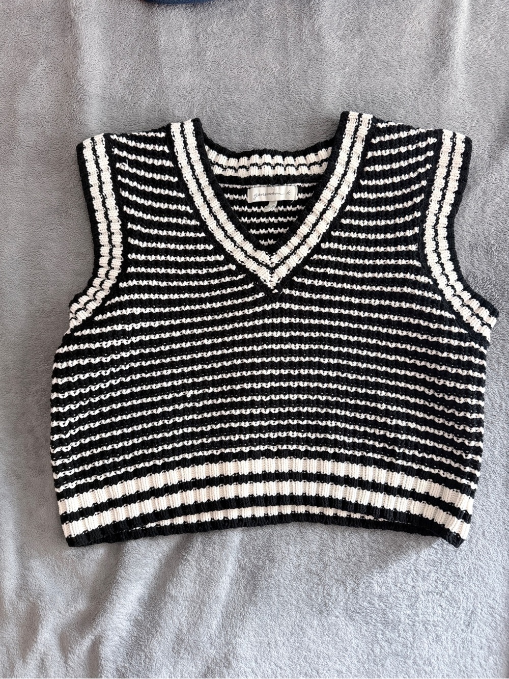 GENERATION K Black & White Striped V-Neck Knit Vest
